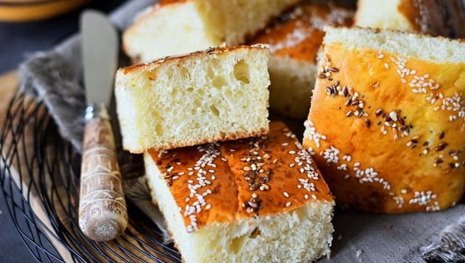 finely cut pieces of algerian bread